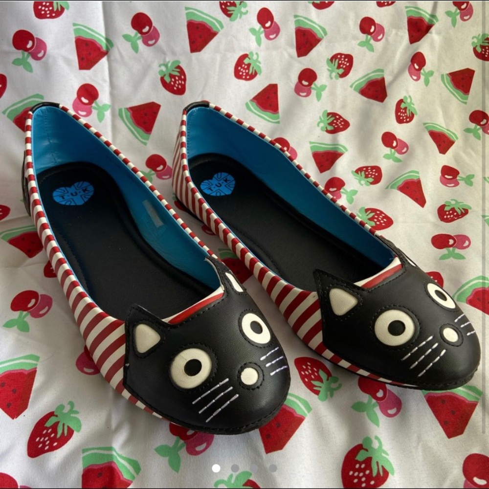 🆕 Cat Flats
